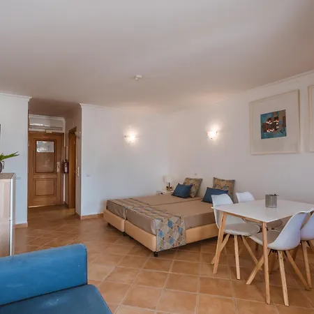 Quinta Velha Lake&beach View 1 Floor Flat Апартаменты
