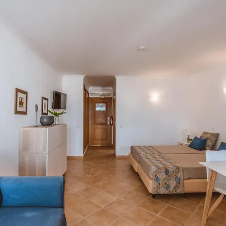 Quinta Velha Lake&beach View 1 Floor Flat Апартаменты