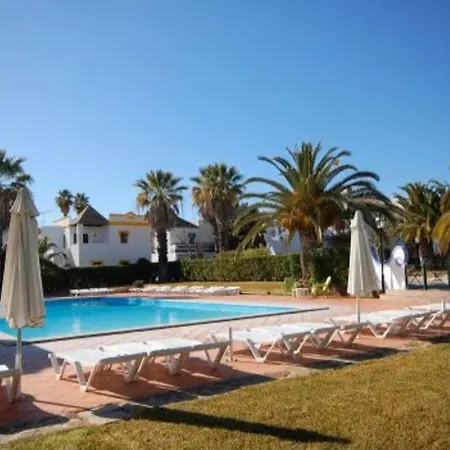 Апартаменты Quinta Velha Lake&beach View 1 Floor Flat